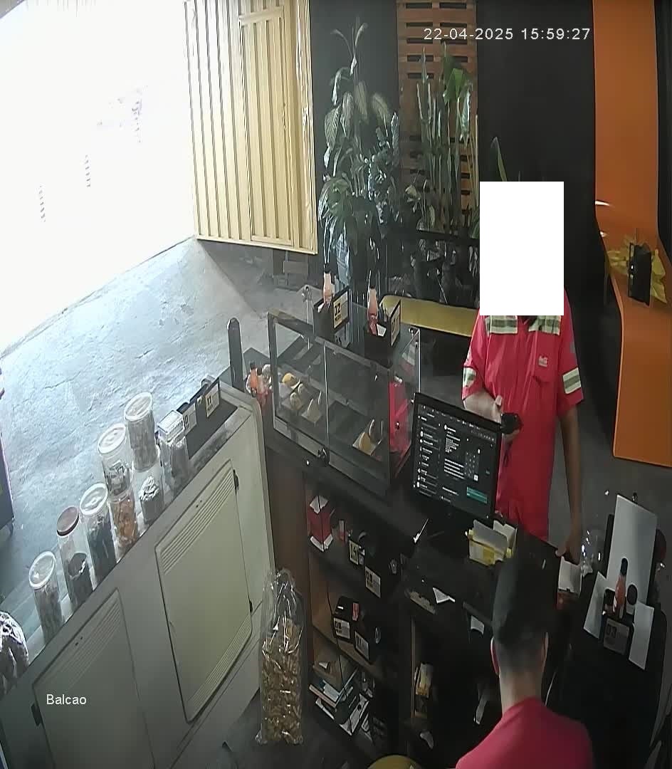 Logo na próxima semana o vendedor aparece pela primeira visita solicitada a meses…